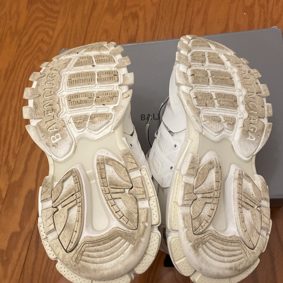BALENCIAGA Women shoes: Women Track Sneaker, size 38 and white/ black color. - Picture 3 of 5